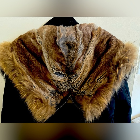TRISH Powder Touch down coat with natural fur signature Mackage Collar - Picture 3 of 16
